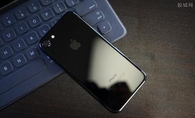 苹果7手机特别卡顿苹果7p手机现在打不开是啥情况-第1张图片-太平洋在线下载
