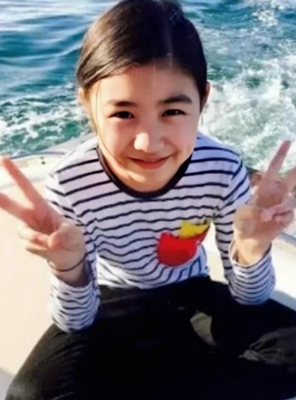 汪峰女儿小苹果近照新闻歌星韩磊为什么被执行死刑
